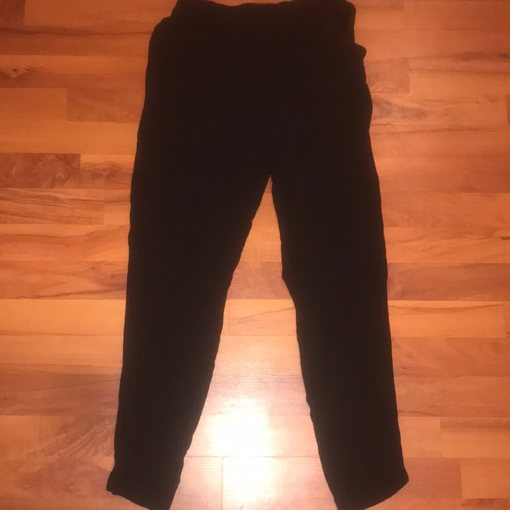 Black trousers w/pockets